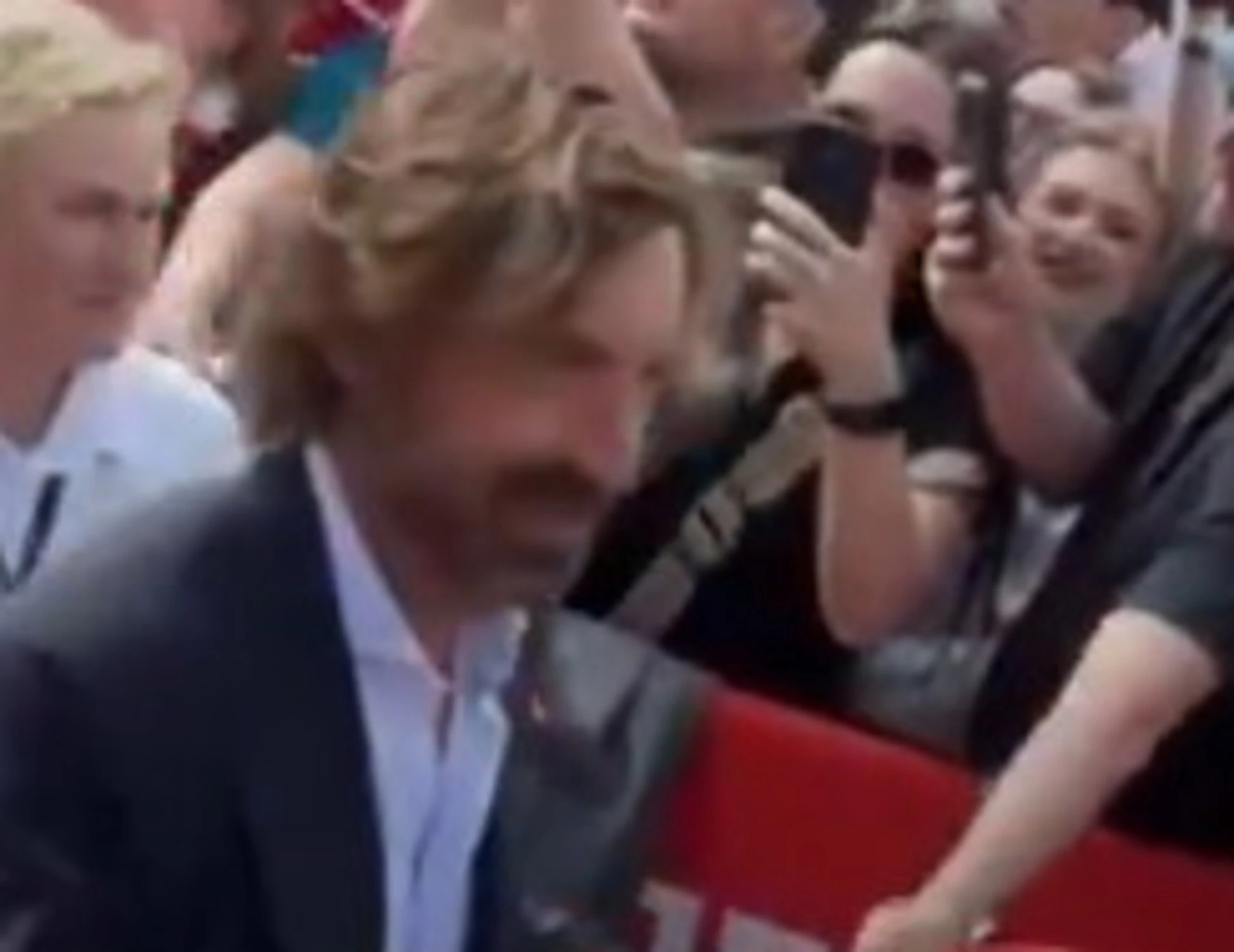Pina Picierno contro Pirlo e Materazzi in Russia: "I soldi possono comprare molte cose"