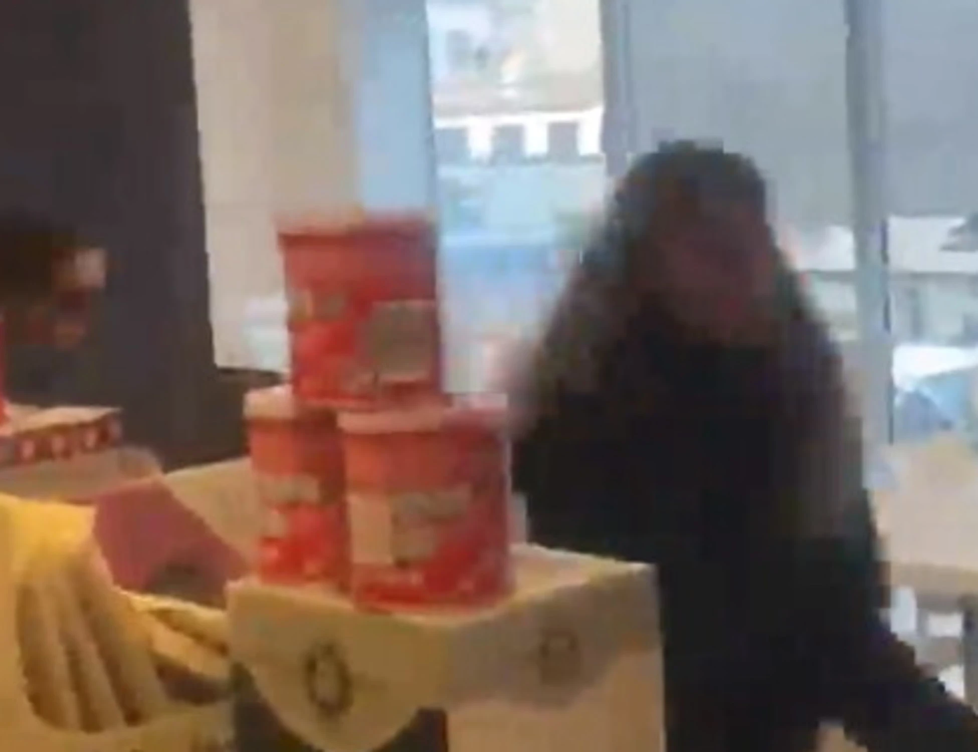 La Stampa, assalto alla redazione: chi c'era tra i teppisti, siluro sulla sinistra