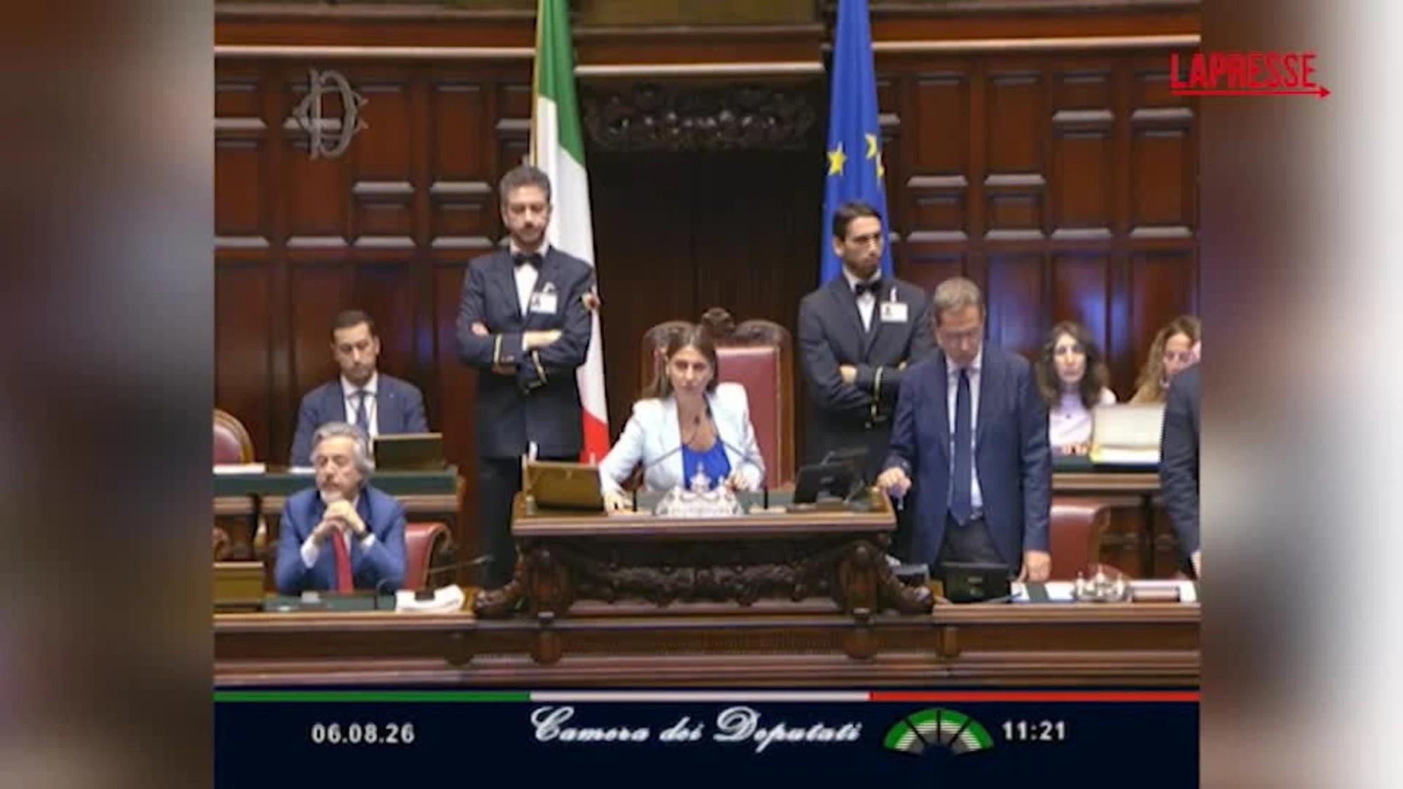 Francesco Guccini, l'annuncio della morte alla Camera e l'applauso dei deputati