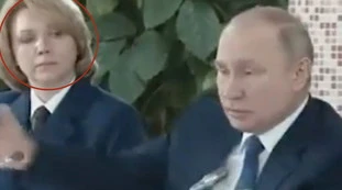 Vladimir Putin, "chi è davvero questa hostess": il dettaglio clamoroso, tam tam impazzito