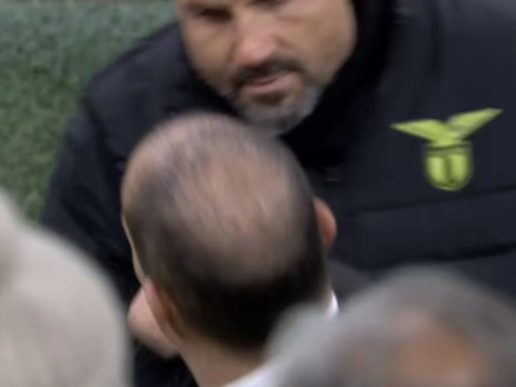 Milan-Lazio, Allegri e il vice di Sarri? La scena inquietante sfuggita a tutti