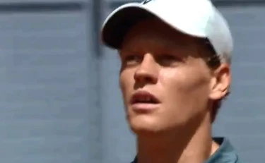 Sinner, "uno alla volta": malessere in campo, la frase che scatena il panico