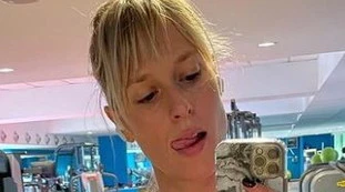 Federica Pellegrini, "il seno è cambiato". E ora è così
