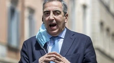 Maurizio Gasparri a valanga contro Ferruccio Sansa: "Presuntuoso tromboncino, visto che mazzata che ti arriva?"