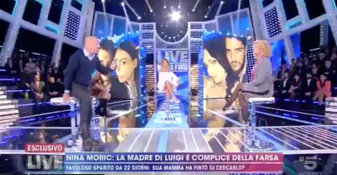 Live, Nuzzi contro la madre di Favoloso: "Suo figlio è sparito e lei vieni qui a fare la sciantosa"