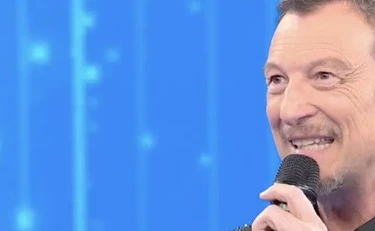 Amici, la battuta che fulmina Amadeus: "Ormai..."