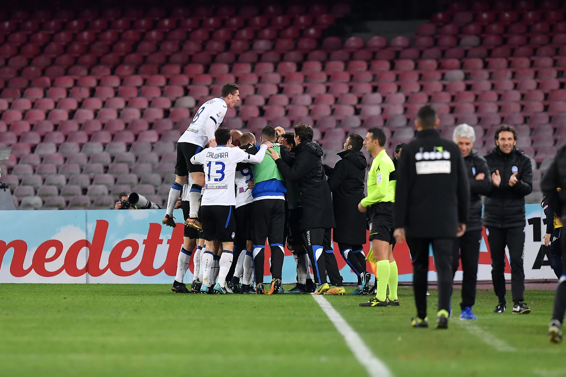 Napoli, sorpresa Atalanta. La squadra di Gasperini vince al San Paolo e vola in semifinale