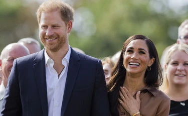 Re Carlo pronto a tutto: la clamorosa offerta a Harry e Meghan Markle