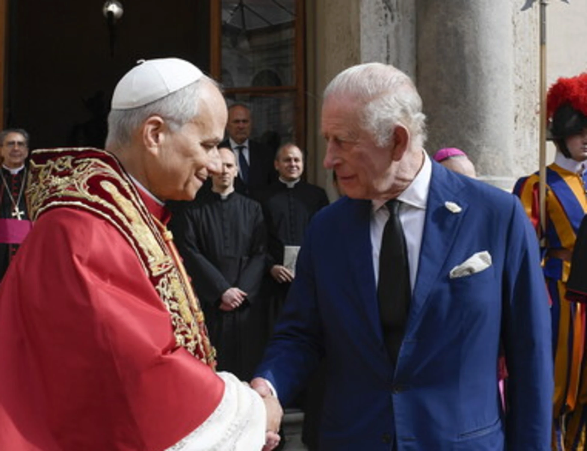 Leone e Carlo ricompongono lo scisma