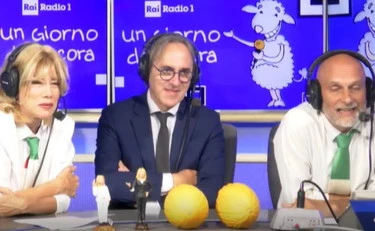 Bonelli stronca Schlein e Conte: "Il leader? Meglio una terza figura"