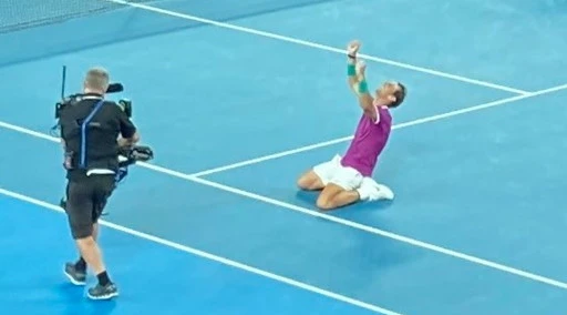 Rafa Nadal lo umilia al Roland Garros e finisce in ospedale: una storia clamorosa, chi è lo sventurato