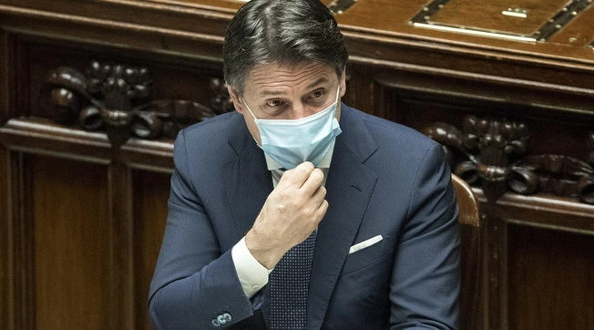 Giuseppe Conte, "volete davvero un governo con Salvini?". Retroscena: verso l'intervento in aula per fermare Renzi