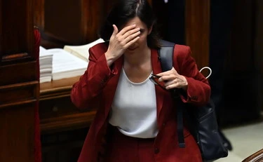 Schlein, un consiglio: si impegni a far durare ancora la Meloni