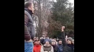 Konotop, il sindaco: "I russi mi hanno detto che ci asfaltano". Il pensionato italiano testimone oculare: cosa gli è successo