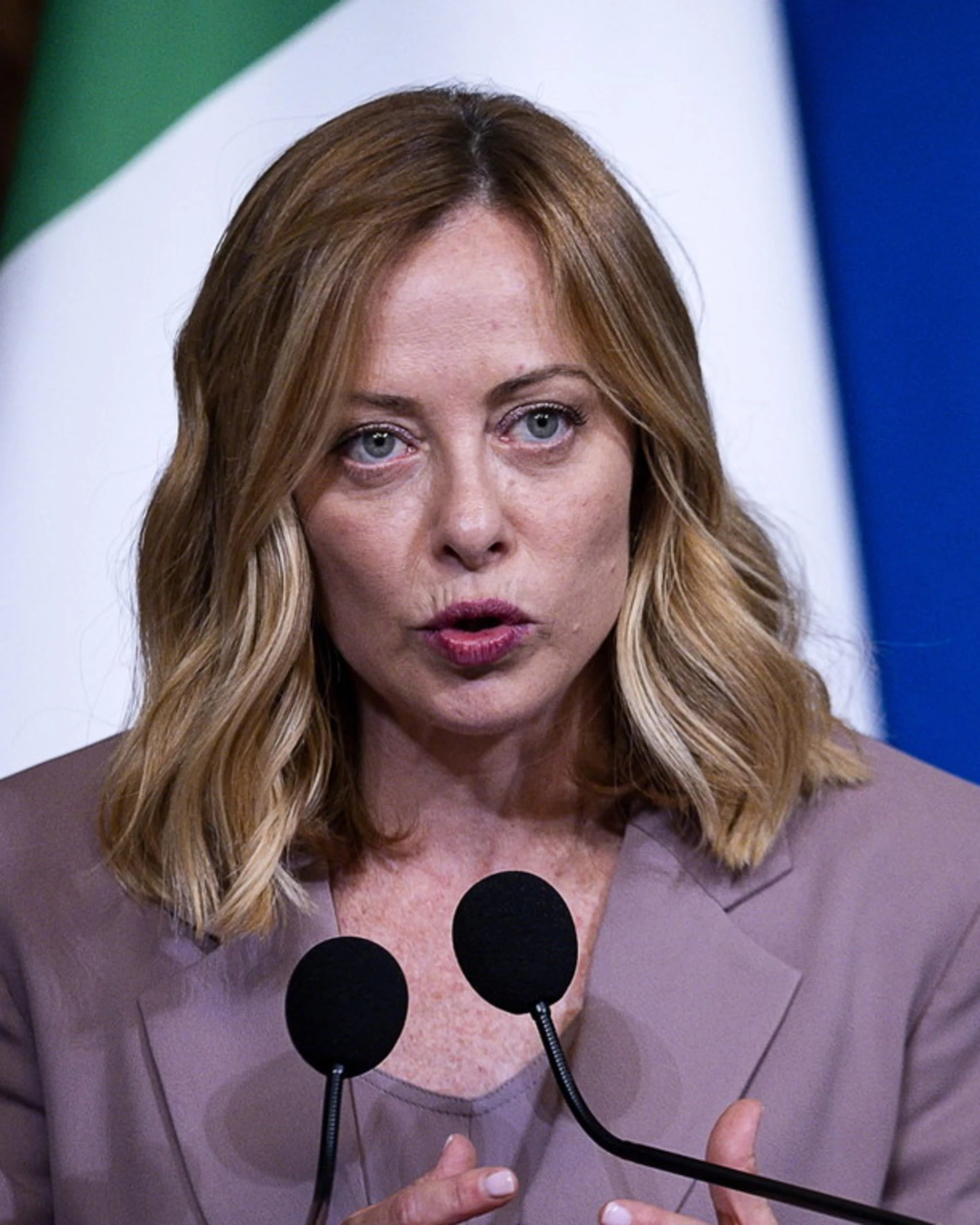 Femminicidi, Giorgia Meloni: "Dobbiamo fare di più tutti insieme"