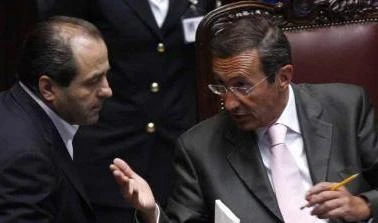 Barca, Polo Nord, zappa e caprette,Fini, Di Pietro, Rutelli, Veltroni&co.ecco l'estate dei "trombati"