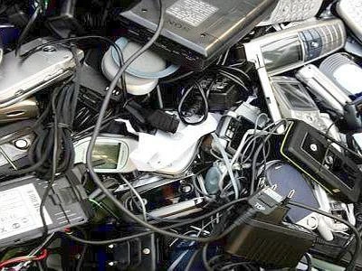 Rifiuti: nuova direttiva Ue su Raee aiuto contro traffico illecito