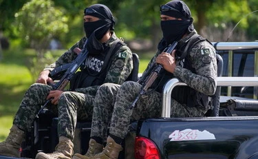 Iran, la guerra nel Golfo in diretta. "Delegazione di Teheran non partita", "Anche Vance". Quando scade la tregua, la situazione precipita