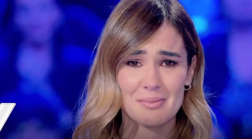 Verissimo, choc dalla Toffanin: "Grasso e con gli occhiali, cosa ho subito"