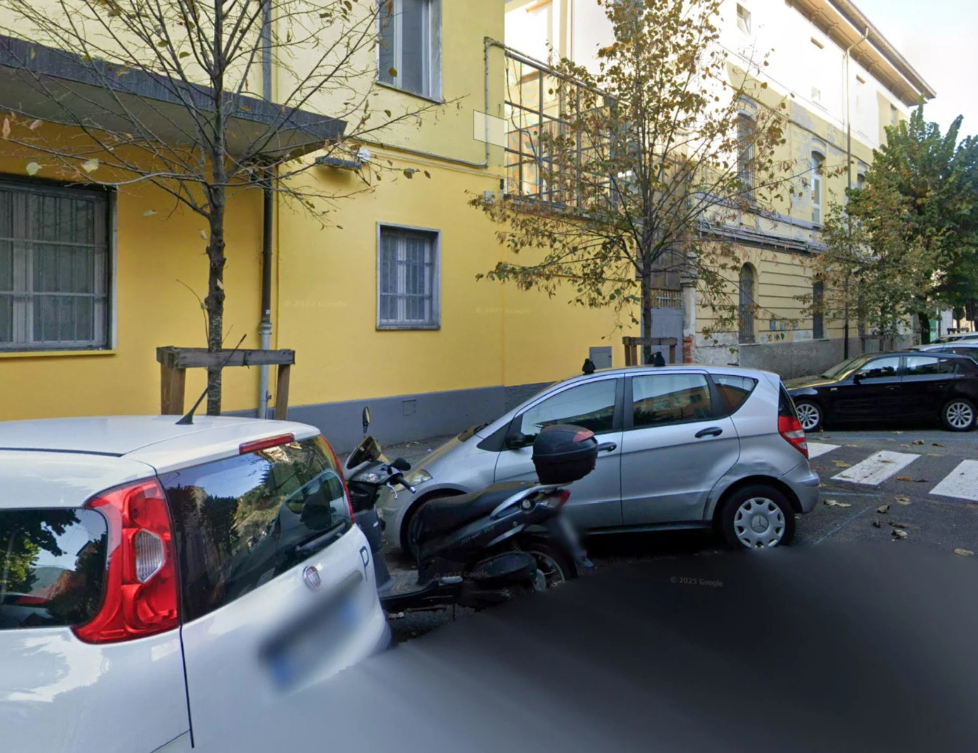  Pd, sciacallata sul 18enne accoltellato a scuola a La Spezia: nel mirino c'è Meloni