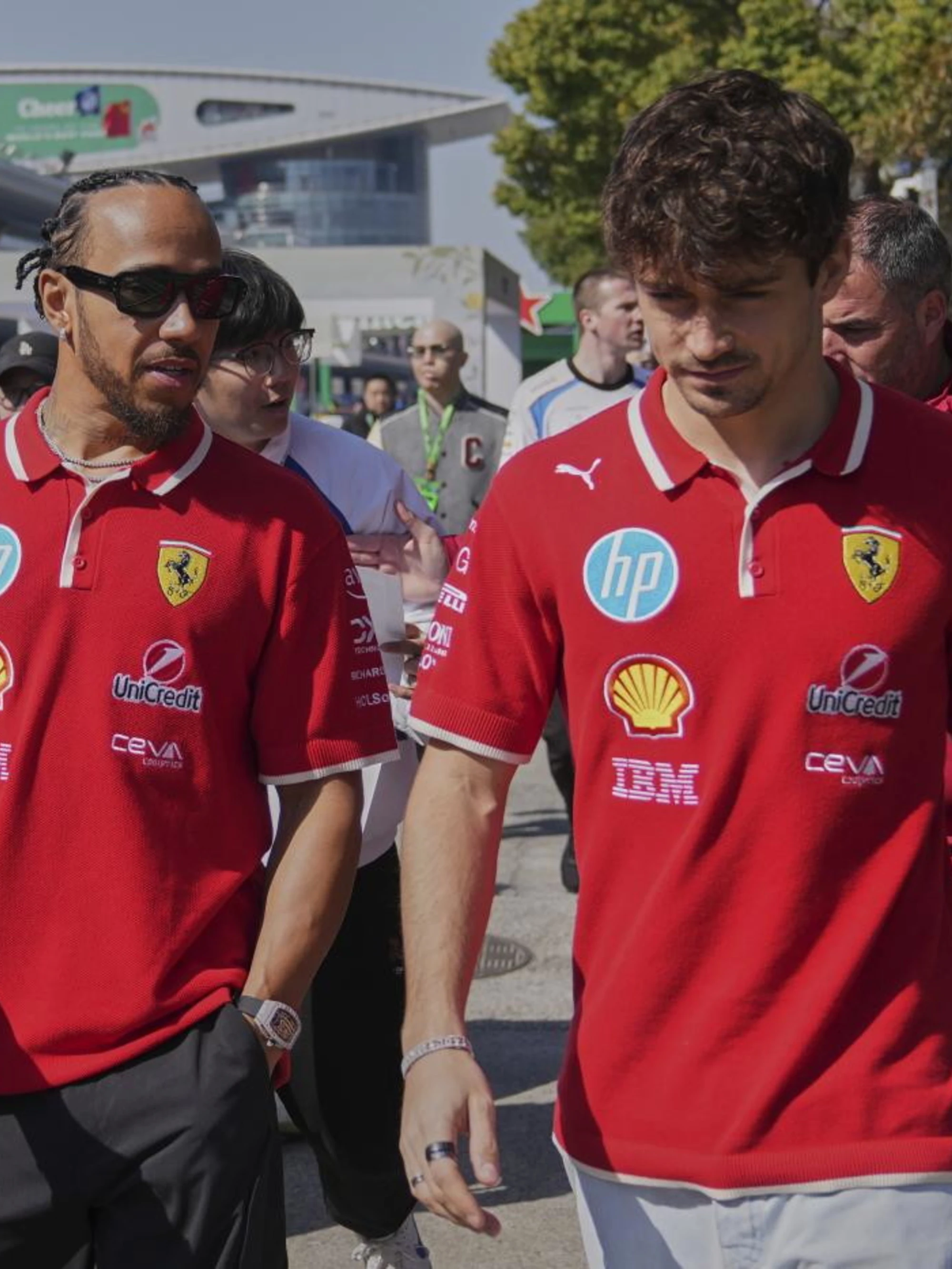 Ferrari, doppia squalifica in Cina: Leclerc e Hamilton, imbarazzante scoperta a fine gara