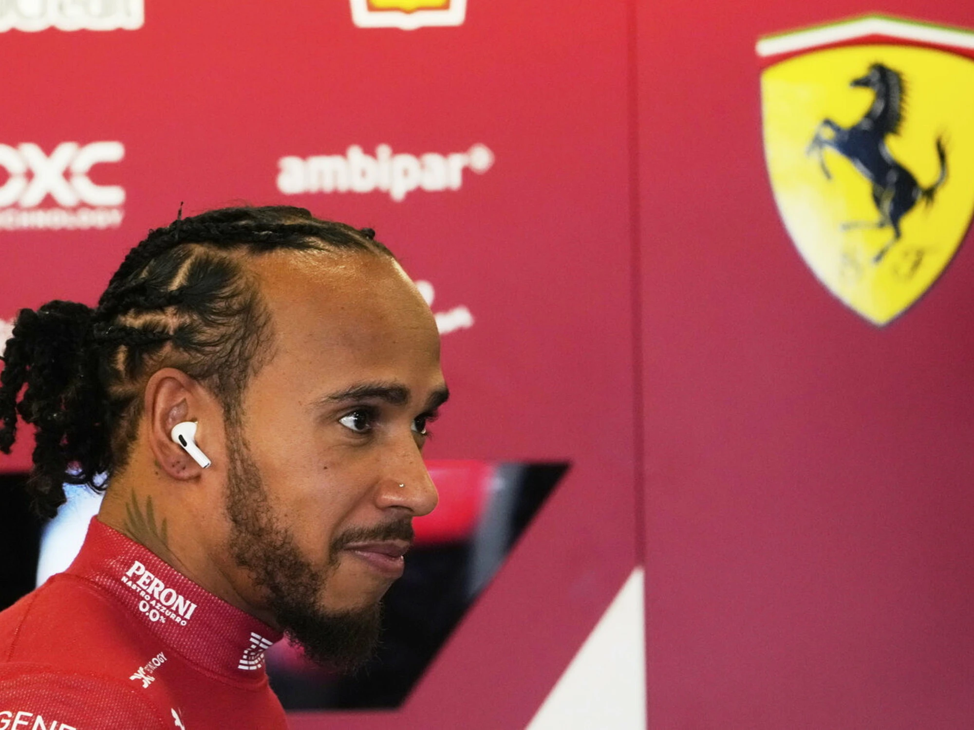 Lewis Hamilton struggente: "La prima volta in cui vedo mamma felice", il ruolo della Ferrari