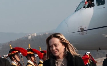 Giorgia Meloni sbarca a Seoul, a caccia di alleati