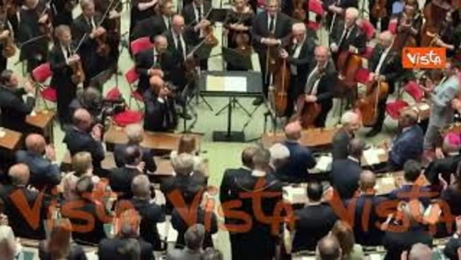 80 anni Costituente, stretta di mano tra Mattarella e Meloni dopo discorso Presidente Repubblica