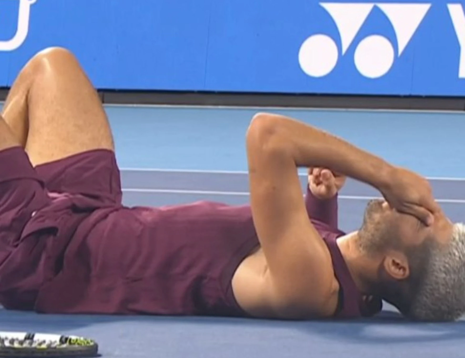 Carlos Alcaraz, paura a Tokyo: si accascia a terra durante il match