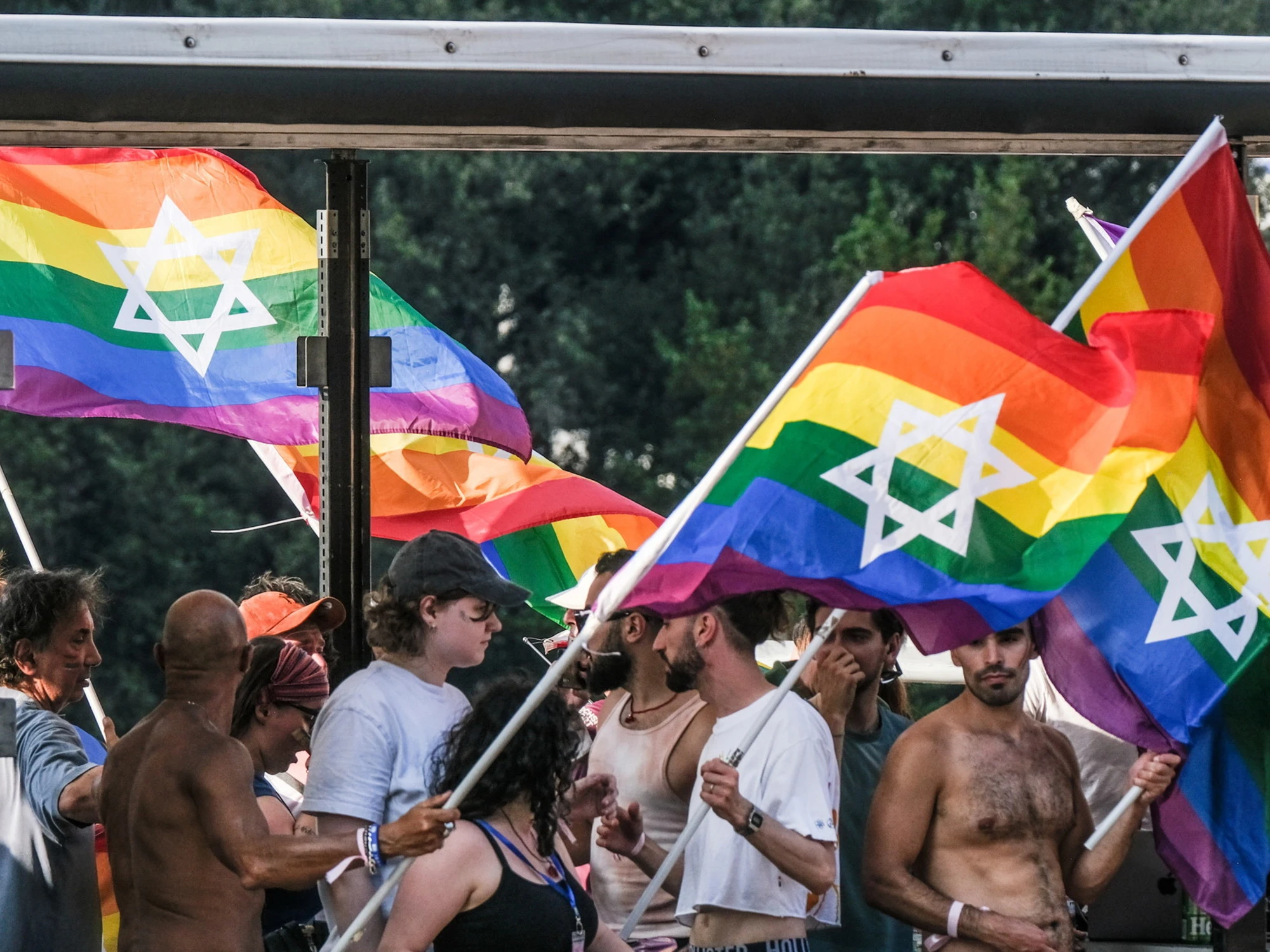 Pride a Roma, "chi resta fuori": la dittatura dei gay capitolini