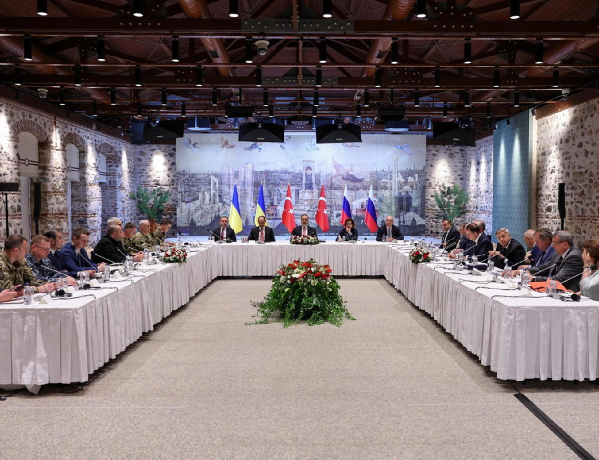 Istanbul, colloqui terminati. Kiev accusa Mosca: "Proposte irrealizzabili"