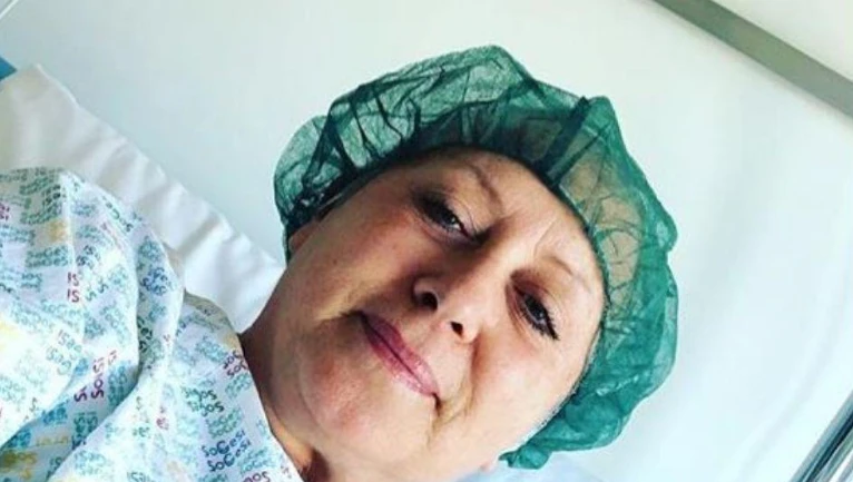 Ballando con le stelle, Carolyn Smith di nuovo in ospedale: "Trombosi al braccio destro"