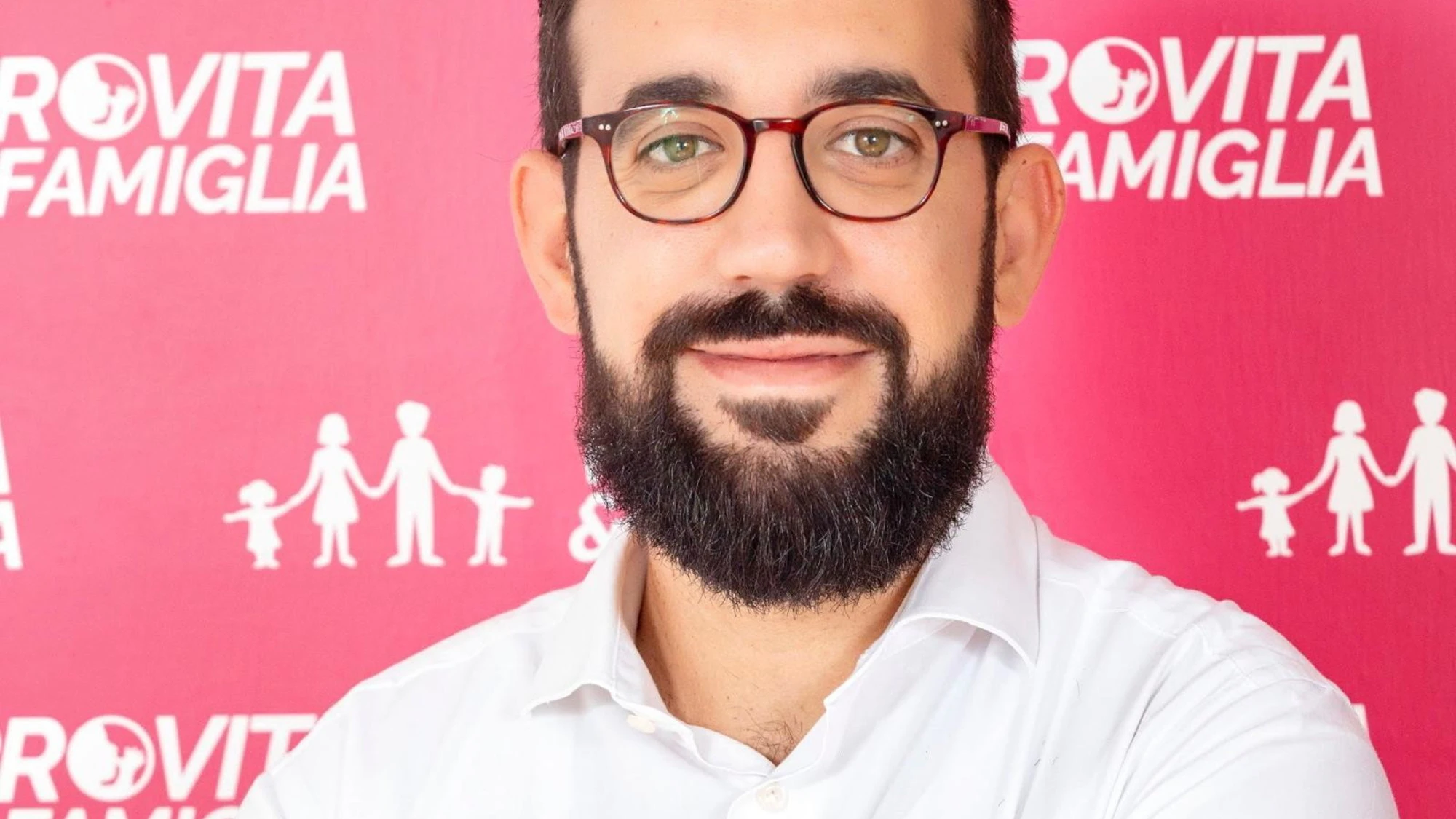Intervista a Jacopo Coghe, portavoce dell'Associazione Pro Vita & Famiglia: "I figli non sono dello Stato, ma delle famiglie"