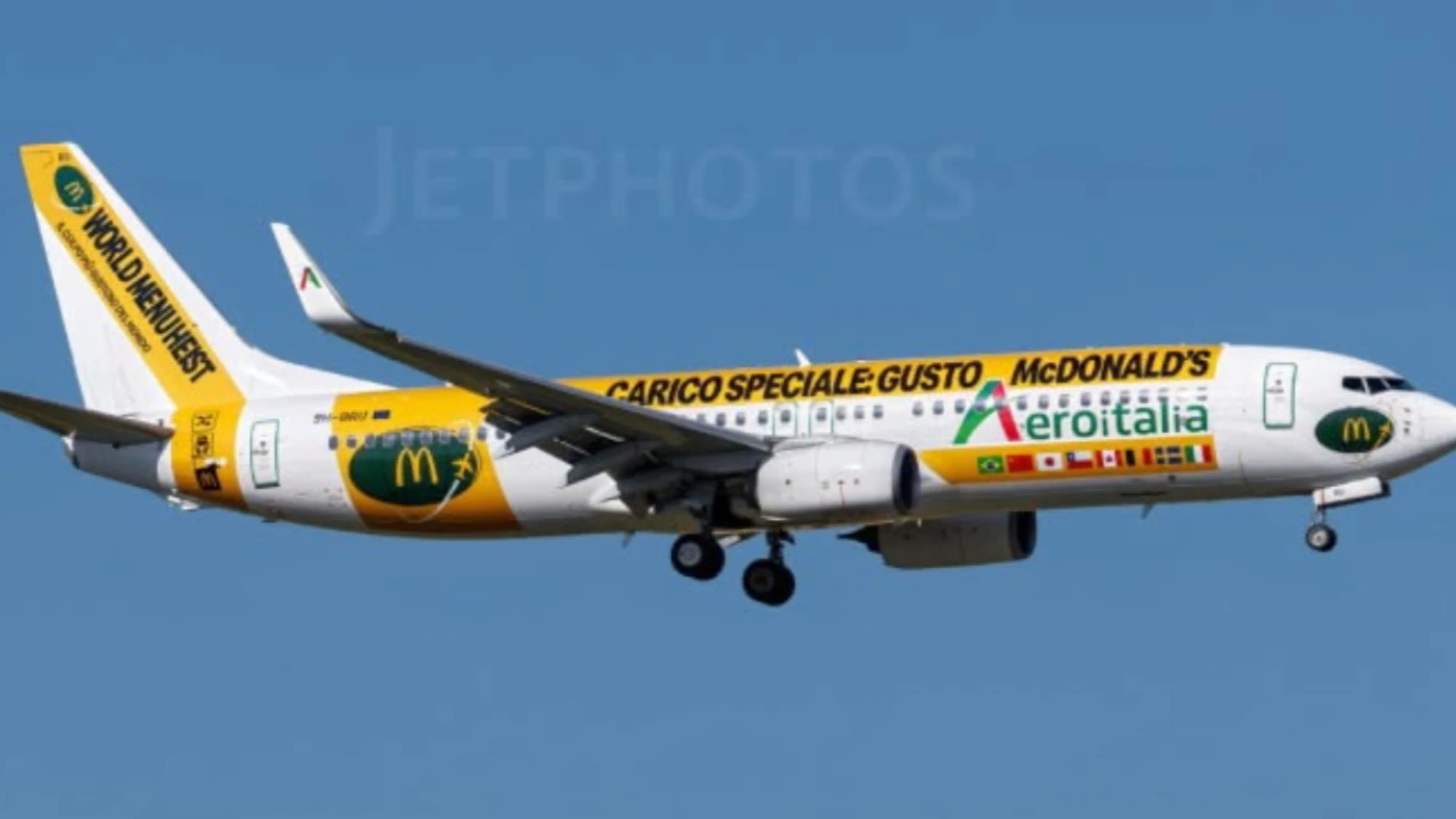 McDonald’s vola con Aeroitalia sul Boeing 737-800