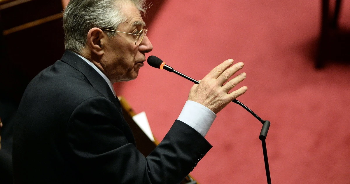 Umberto Bossi risuscitato dopo tre gironi? Che pena questo Stato