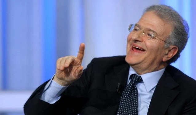 Il Pdl va all'attacco del Prof"Trasformista della politica"