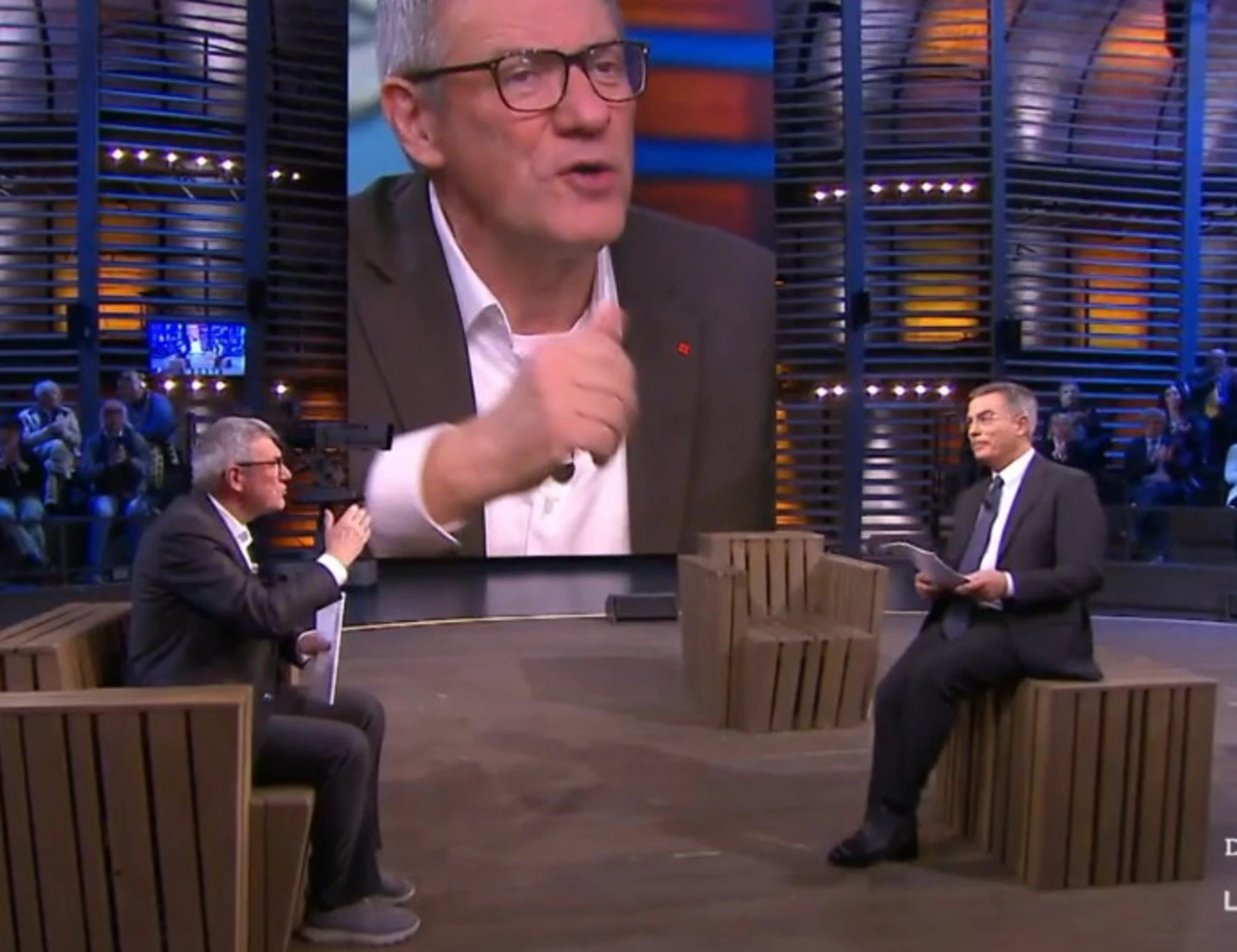 Giovanni Floris, Landini spiega lo sciopero di venerdì? La sua reazione è sconcertante