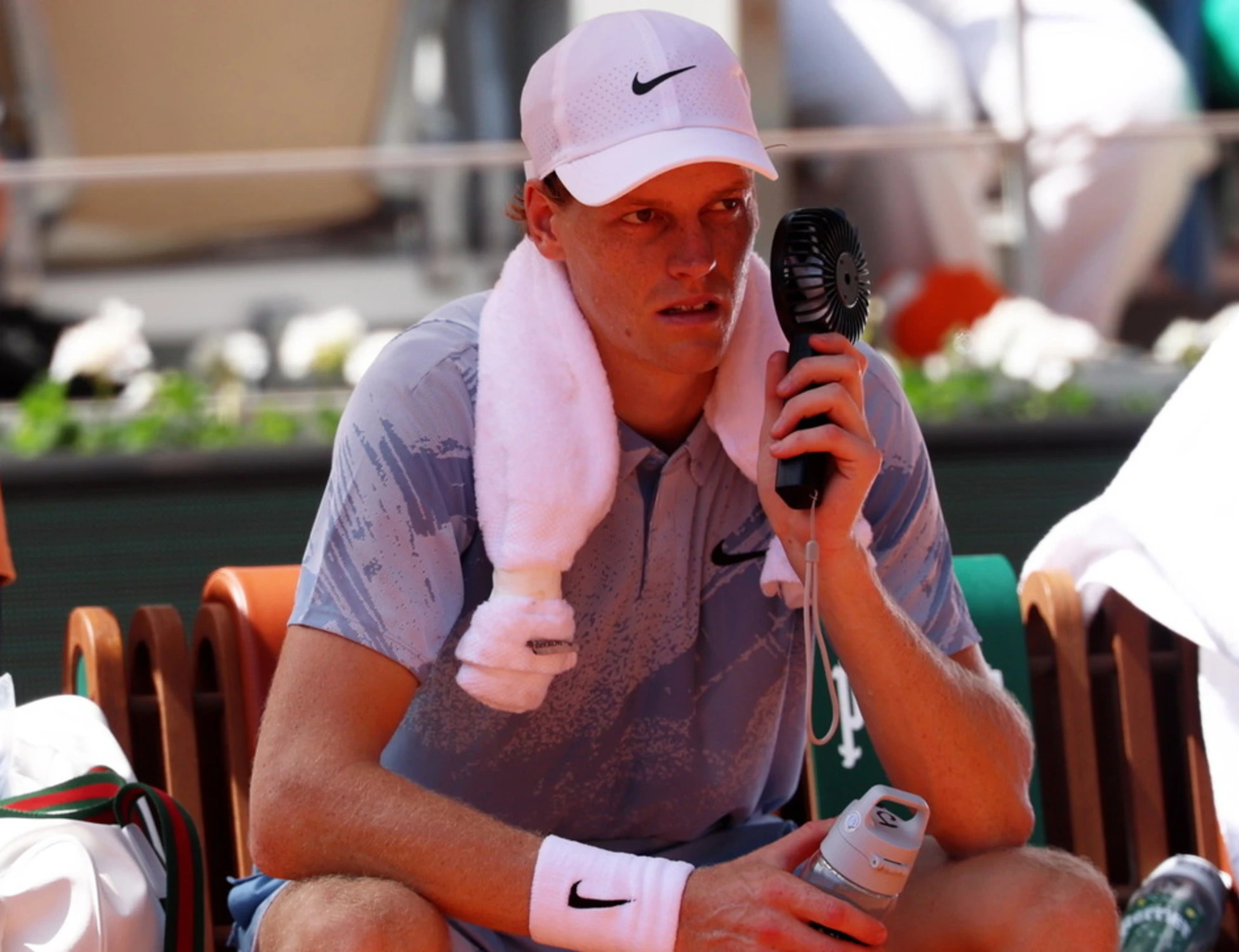 Jannik Sinner, allarme per la sua salute: "Non c'è niente di normale"