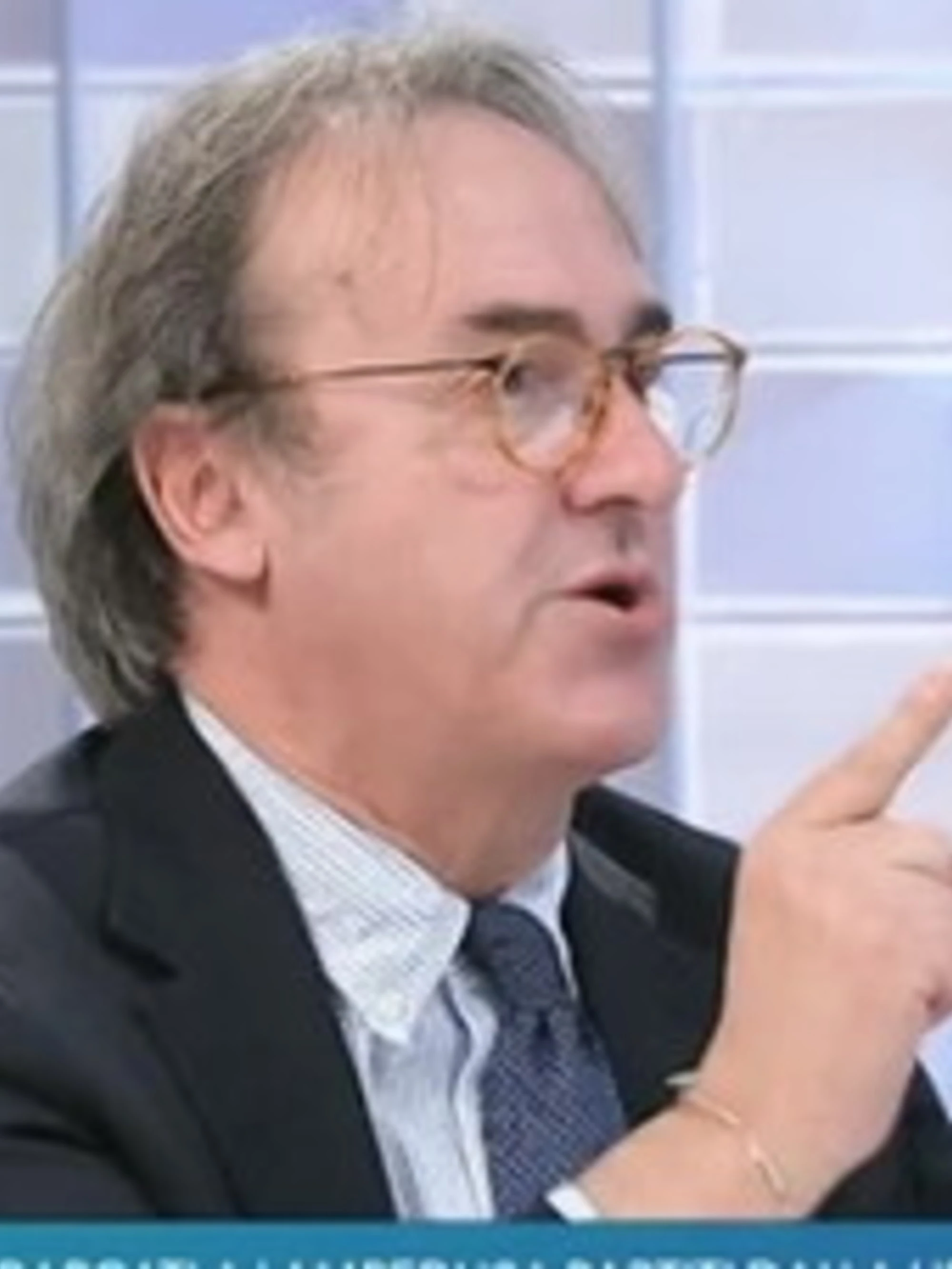 Ventotene, Bonelli sbraita da Parenzo: "Un atto di intelligenza, cosa deve dire Meloni"