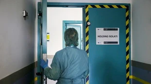 Coronavirus, il bollettino del 12 settembre frena: 1.501 nuovi casi e sei decessi, ma nessuna regione a contagio zero