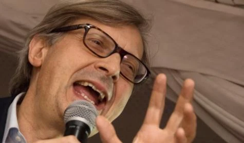 Vittorio Sgarbi e la lettera a Maria Elena Boschi: "Sei bella come Beatrice di Dante"