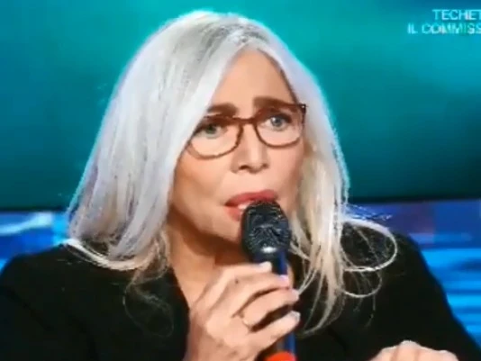 Domenica In: miracolo in diretta di Mara Venier, Romina Power in studio sotto choc / Video