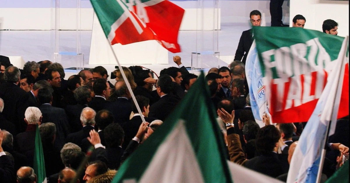 M5s, clamoroso: "Ingressi significativi", chi molla Conte per Forza Italia