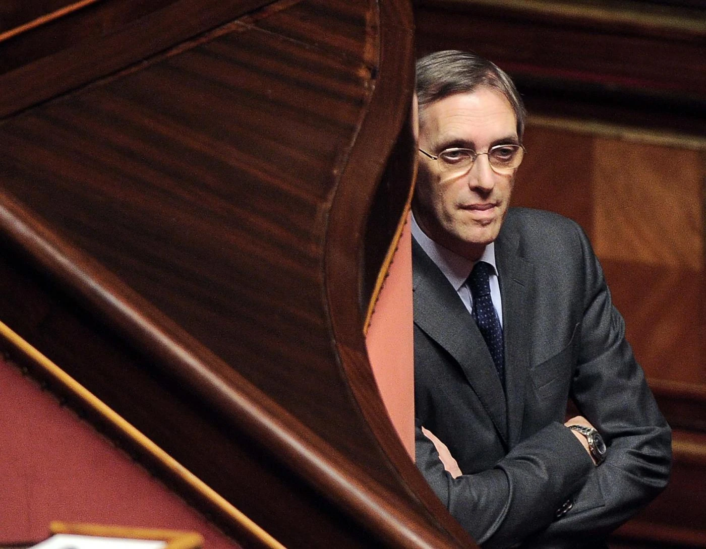 Silvio Berlusconi, la decisione: Niccolò Ghedini premier. Ma in corsa c'è anche Gianni Letta