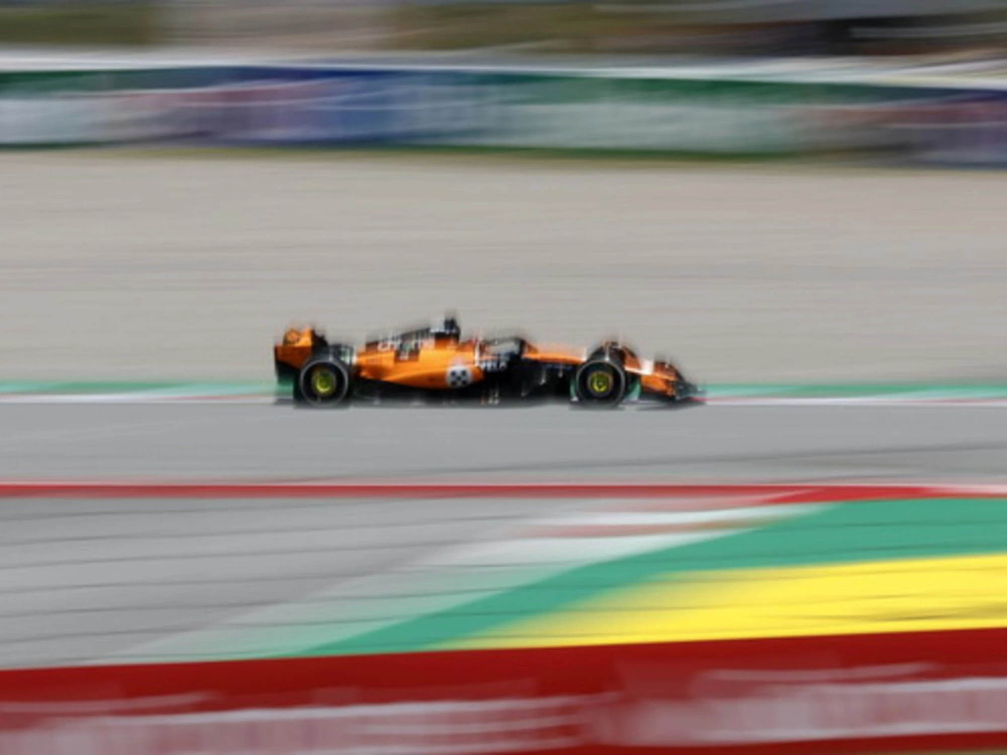 Gp Barcellona, dominio McLaren: pole-Piastri su Norris. Ferrari nel buio