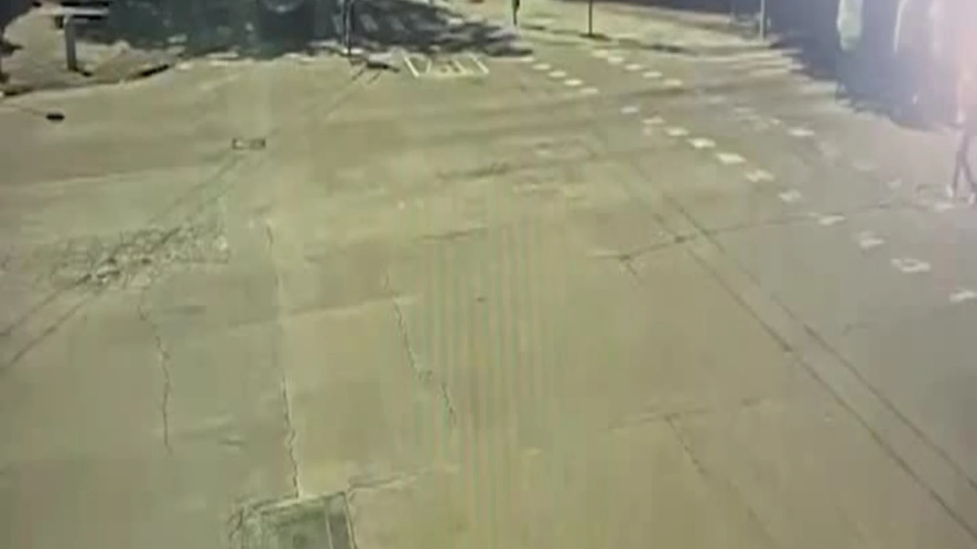 Modena, auto piomba sui passanti: 7 feriti, 4 in gravi condizioni: le immagini dei pedoni travolti