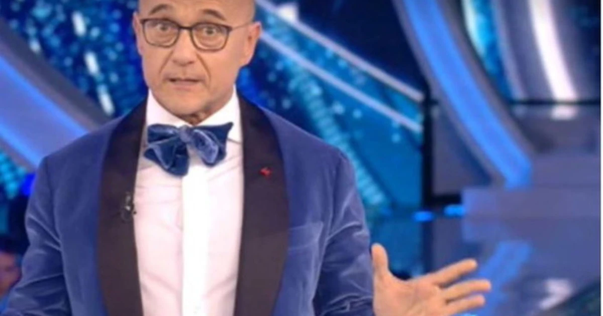 Grande Fratello Vip, bomba di Alfonso Signorini: "Della mia fidanzata me ne frego. Sapete chi me lo ha detto?"