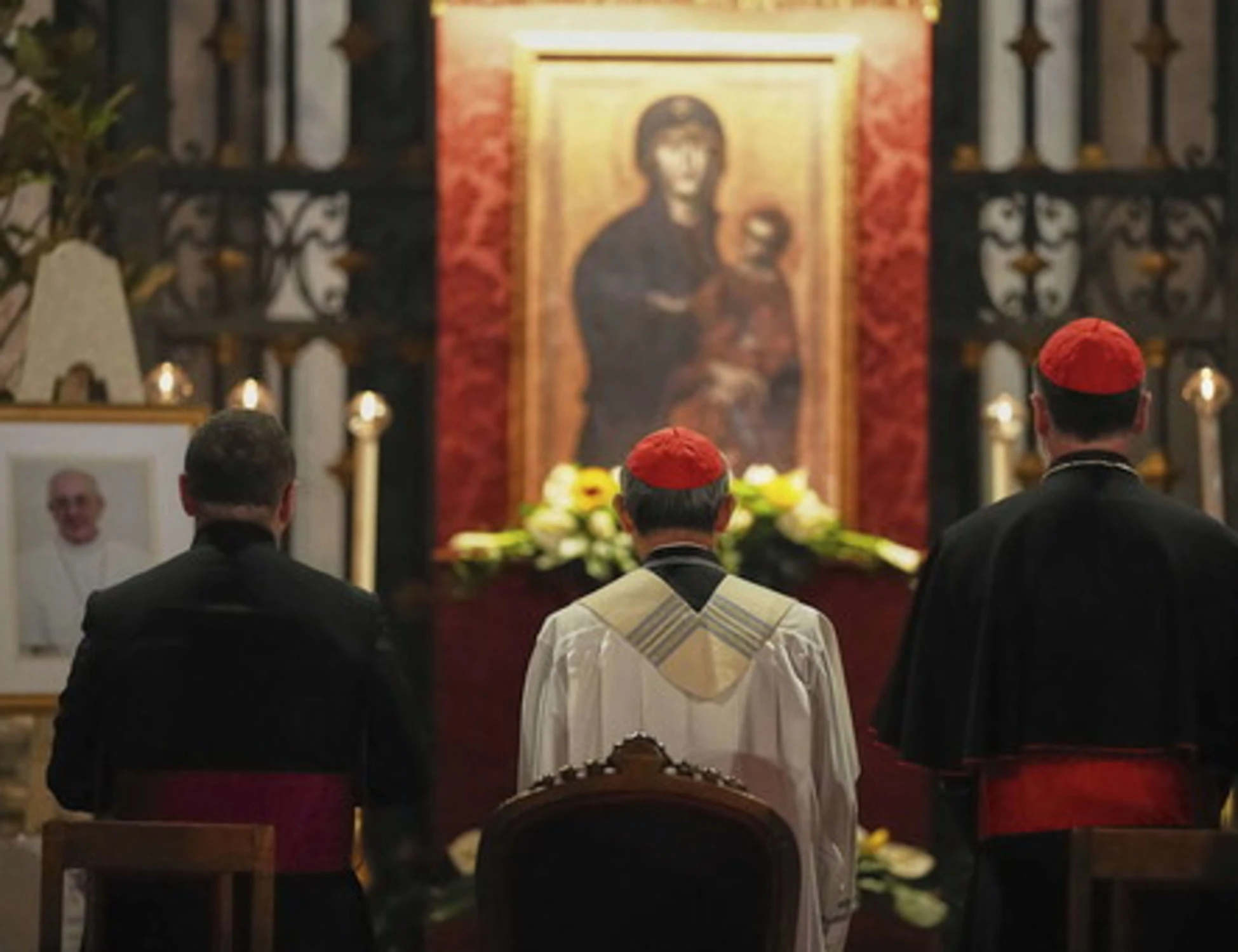Conclave, "Papa rosso" è il favorito: crescono le quotazioni di Tagle 