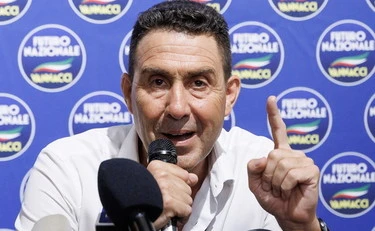 Generale Vannacci, indiscreto: la paranoia dell'automobile