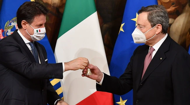 Beppe Grillo contro Giuseppe Conte, Claudio Cerasa: "Il comico scudo umano di Mario Draghi", il ruolo del premier